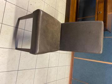 6 eettafel stoelen beschikbaar voor biedingen