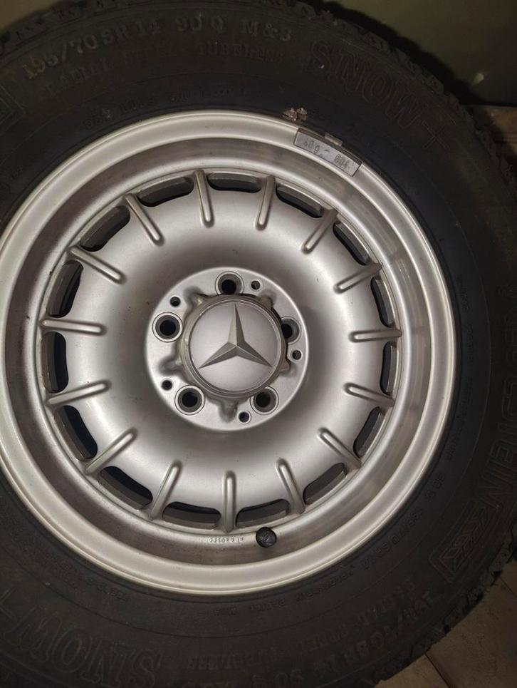 Winterbanden Volvo V 70  Mazda 6 Mercedes velgen Michelin Al, Auto-onderdelen, Banden en Velgen, Velg(en), Winterbanden, Ophalen of Verzenden
