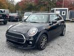 Mini cooper 1.5 benzine bj 2016 km 91.000, Voorwielaandrijving, Stof, 4 cilinders, Zwart