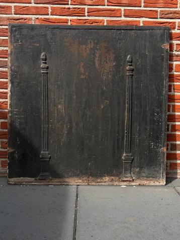 Grote haardplaat " Pilaren der vrijheid "  beschikbaar voor biedingen