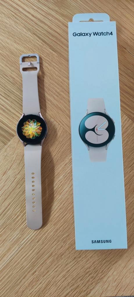 Samsung Galaxy Watch 4, Handtassen en Accessoires, Smartwatches, Zo goed als nieuw, Ophalen