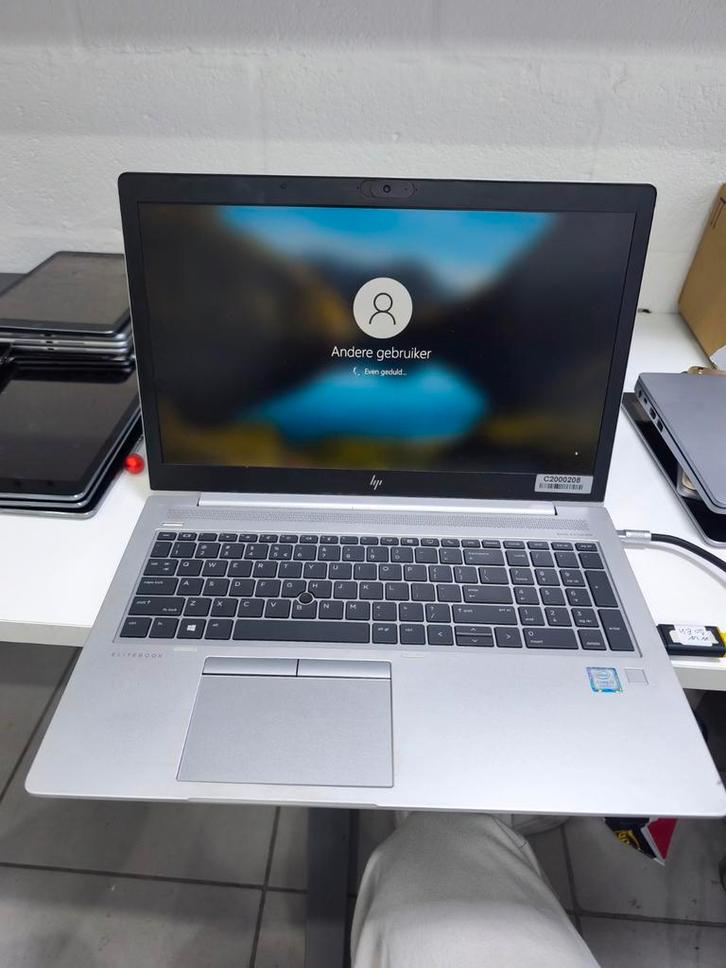 HP elite book i7 8e generatie laptop 8 gb ram 256 ssd, Computers en Software, Windows Laptops, Zo goed als nieuw, 15 inch, SSD