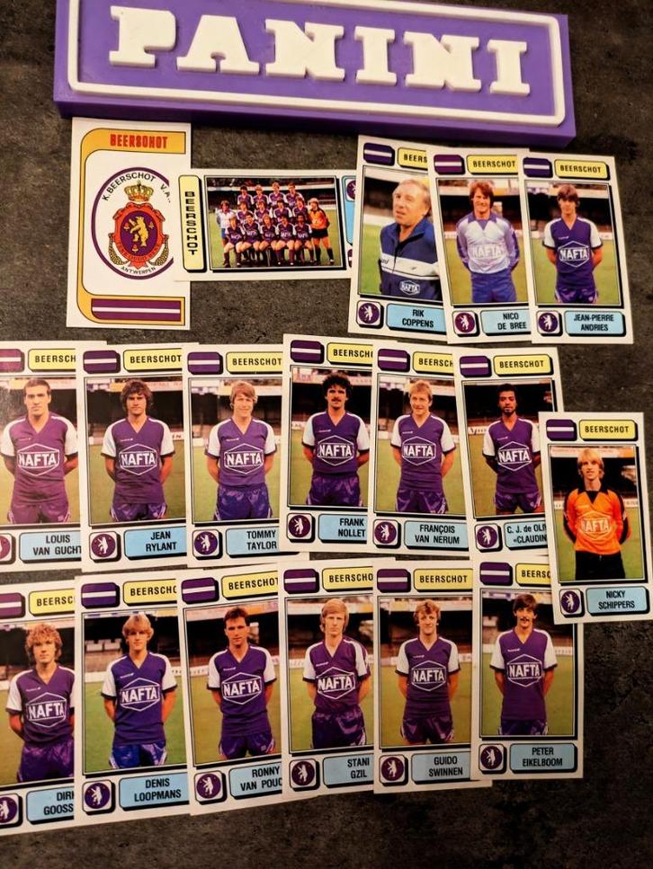 PANINI FOOTBALL 83 BEERSCHOT 18 STICKERS 1983 voetbal, Hobby en Vrije tijd, Stickers en Plaatjes, Nieuw, Verzenden