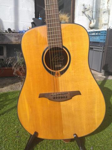 Guitare acoustique Lâg  beschikbaar voor biedingen