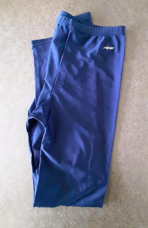 Te koop: Mooie donker blauwe sportlegging van "Agiva", S/M., Kleding | Dames, Sportkleding, Gedragen, Yoga, Maat 38/40 (M), Blauw