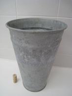 Vaas in grijs materiaal, Huis en Inrichting, Woonaccessoires | Vazen, Ophalen