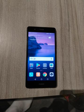 Huawei P11 lite disponible aux enchères