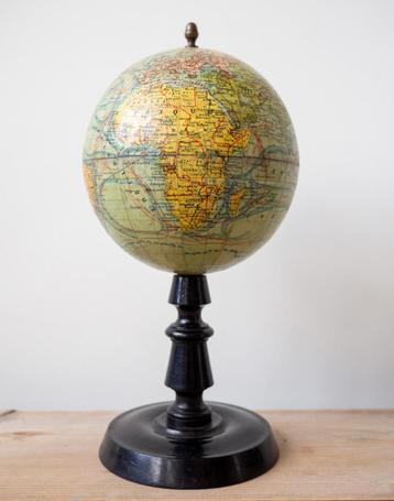 Antieke Forest globe | wereldbol | 1924-1926 beschikbaar voor biedingen