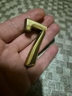 Cijfer 7 als huisnummer of op de brievenbus, Enlèvement