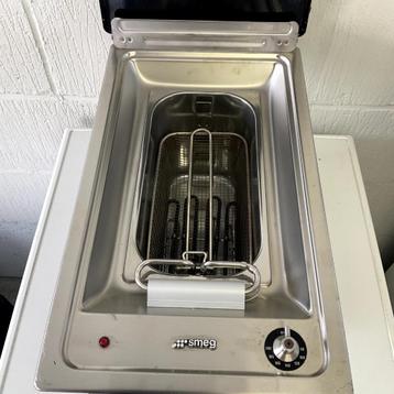 Inbouw friteuse Smeg beschikbaar voor biedingen