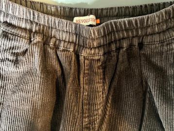 Pantalon velours Revolution beschikbaar voor biedingen