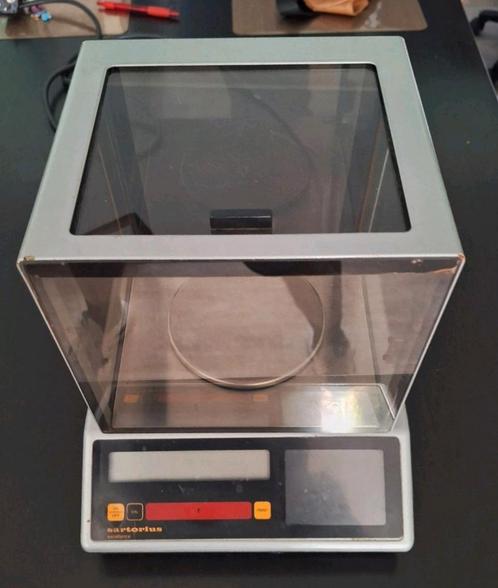 2 stuks Juwelier weegschaal, Elektronische apparatuur, Weegschalen, Zo goed als nieuw, Ophalen