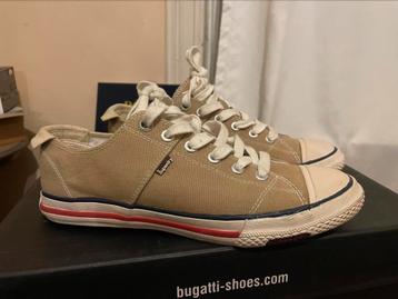 Superdry 39-40  beschikbaar voor biedingen