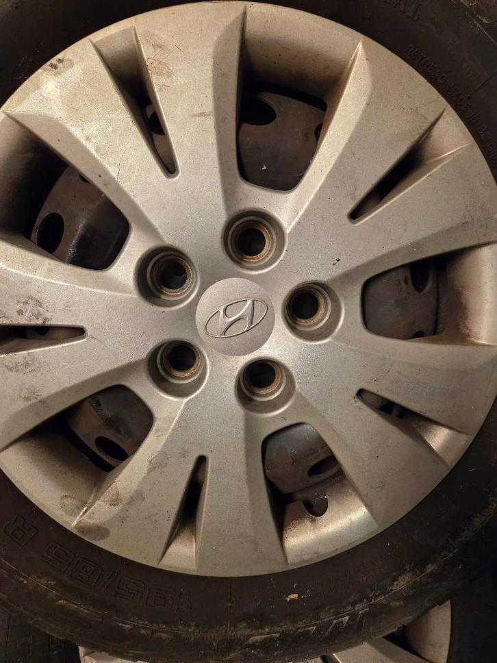 pneus hiver d'occasion quasi neufs, Autos : Pièces & Accessoires, Pneus & Jantes, Pneu(s), Pneus hiver, 15 pouces, 195 mm, Utilisé