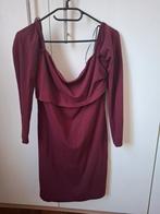 Une jolie robe chic en très bon état de la marque H&M, Vêtements | Femmes, Tops, Enlèvement ou Envoi