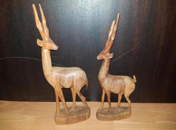 Antilope en bois sculpté vintage des années 1960, arbre folk, Enlèvement ou Envoi