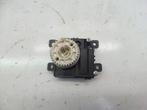 KACHELSTELMOTOR Toyota Yaris III (P13) (0638001981), Gebruikt, Toyota