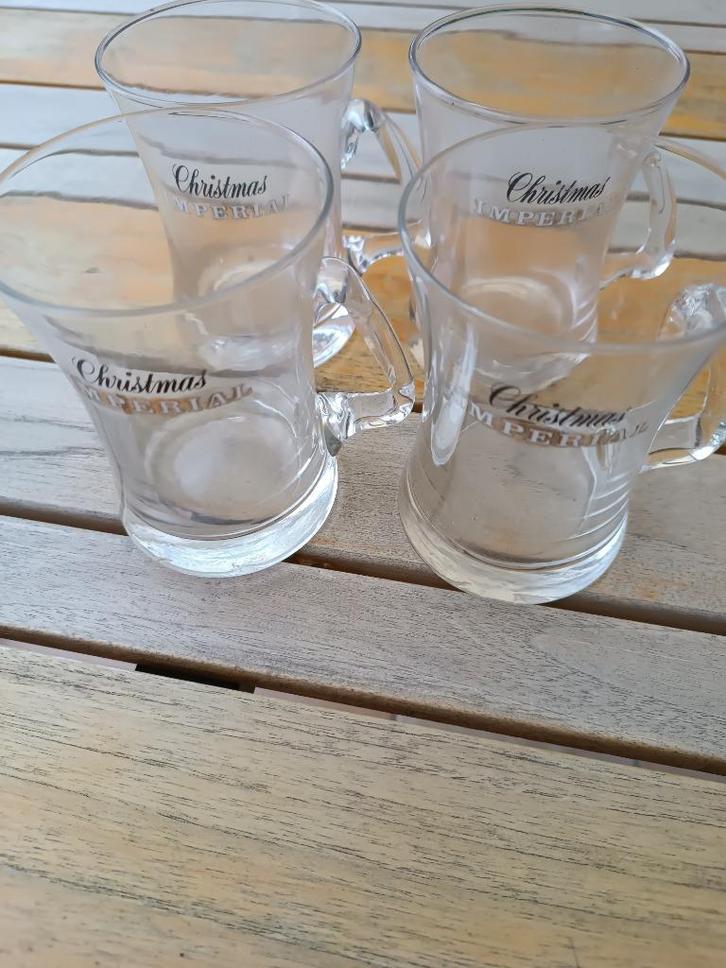 A vendre 4 verres, Verzamelen, Glas en Drinkglazen, Gebruikt, Bierglas, Ophalen