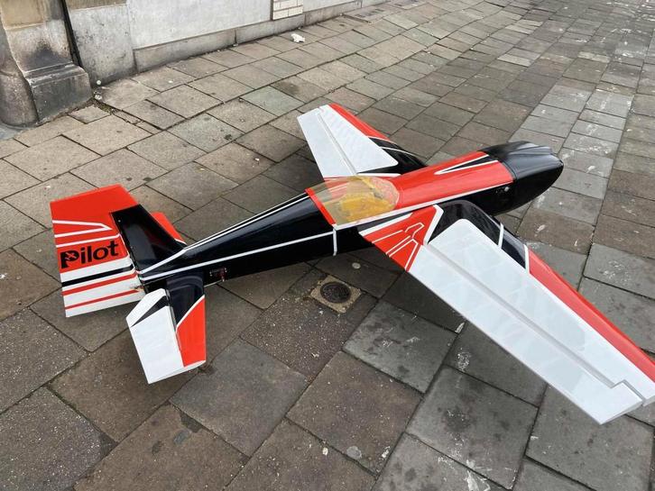 Avion RC Extra 330, Hobby & Loisirs créatifs, Modélisme | Radiocommandé & Téléguidé | Avions, Comme neuf, Autres types, Enlèvement