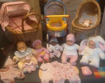 Poppenset  beschikbaar voor biedingen