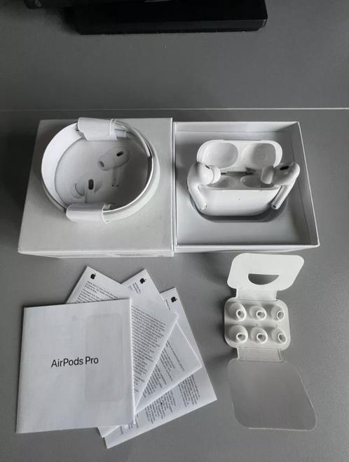 Airpods gen 2, Télécoms, Téléphonie mobile | Écouteurs, Neuf, Intra-auriculaires (Earbuds), Bluetooth, Enlèvement ou Envoi