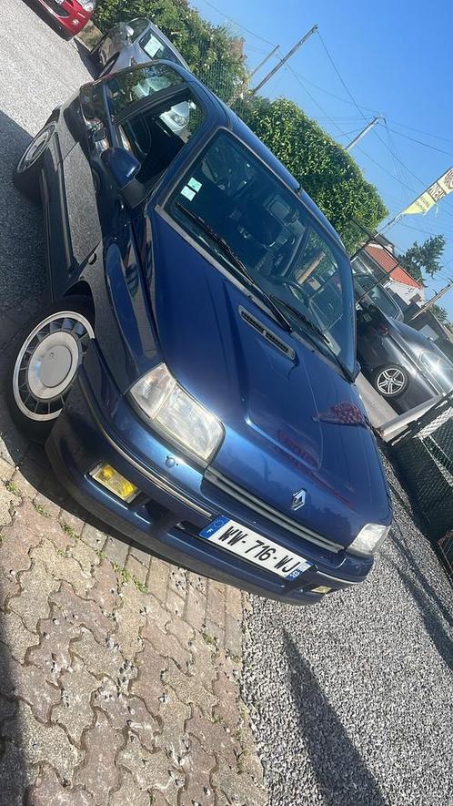 Clio 16s bleu williams 1992, Auto's, Oldtimers, Particulier, Renault, Benzine, Ophalen