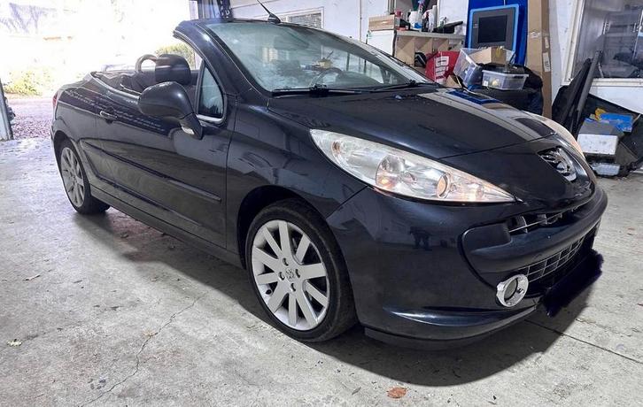 Peugeot 207 cc 1.6 VTi, Auto's, Peugeot, Bedrijf, Te koop, Benzine, Euro 4, Cabriolet, 2 deurs, Handgeschakeld, Zwart, Zwart, Leder en Stof