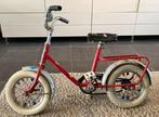Schattig rood retro kinderfietsje, Fietsen en Brommers, Fietsen | Kinderfietsjes, Ophalen, Gebruikt