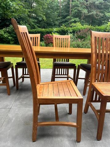 6 teak tuin stoelen in nieuwstaat beschikbaar voor biedingen