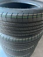 PNEUS D'ÉTÉ GOODYEAR 215/60/R17 NEUFS, Autos : Pièces & Accessoires, Neuf, 215 mm, Véhicule de tourisme, Pneus été