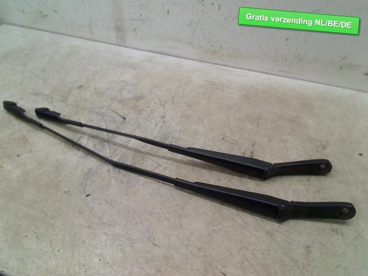 RUITENWISSERARM VOOR set Audi S6 (C7) (4G1955408B), Auto-onderdelen, Ruiten en Toebehoren, Audi, Gebruikt