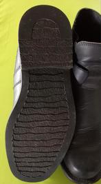 Chaussures hautes noires pointure 42 -> 7€, Bottes, Comme neuf, Enlèvement, Noir