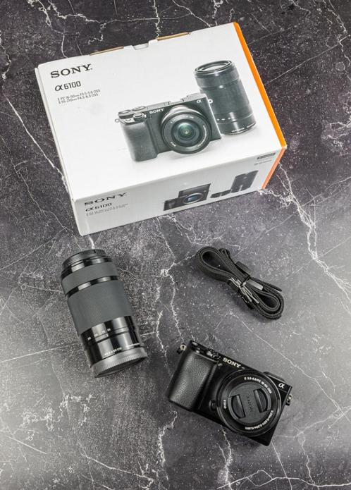 Sony a6100 + 16-50mm + 55-210mm + Extras / Shutter: 2430 /, Audio, Tv en Foto, Fotocamera's Digitaal, Zo goed als nieuw, Spiegelreflex