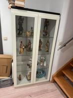 Vitrinekast, Ophalen