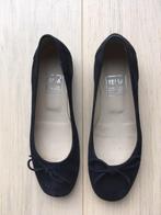 Très belles ballerines en daim, pointure 35, Vêtements | Femmes, Chaussures, Enlèvement ou Envoi, Noir, Ballerines