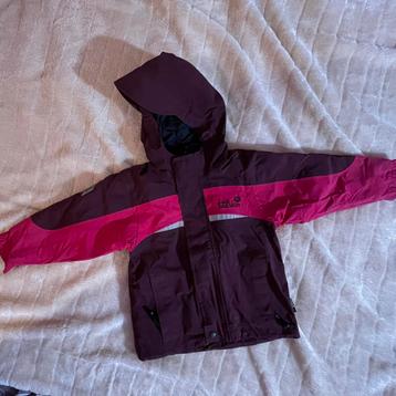 Veste de pluie/d'hiver Jack Wolfskin disponible aux enchères