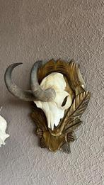 GEMS hoorns op bewerkt houten schild, Huis en Inrichting, Woonaccessoires | Wanddecoraties, Ophalen, Zo goed als nieuw
