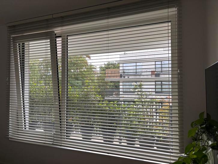 Store alu à lamelles (5cm) beige très claire, Huis en Inrichting, Stoffering | Gordijnen en Lamellen, Zo goed als nieuw, Beige