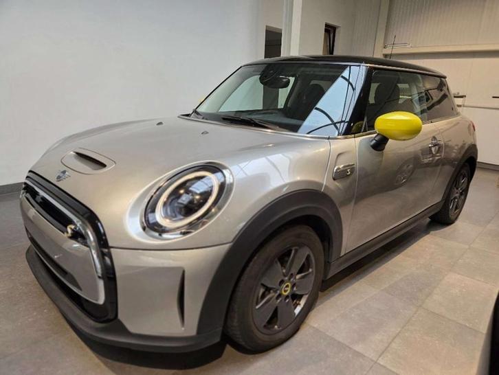 Mini Cooper SE Mini Cooper SE essential trim, Auto's, Mini, Bedrijf, Te koop, Cooper, ABS, Adaptive Cruise Control, Airbags, Airconditioning