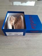 Beberlis schoenen beige gouden hartjes maatje 23, Kinderen en Baby's, Babykleding | Schoentjes en Sokjes, Ophalen, Zo goed als nieuw