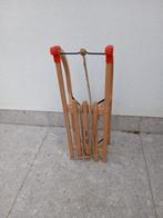 Houten slee, Ophalen, Zo goed als nieuw