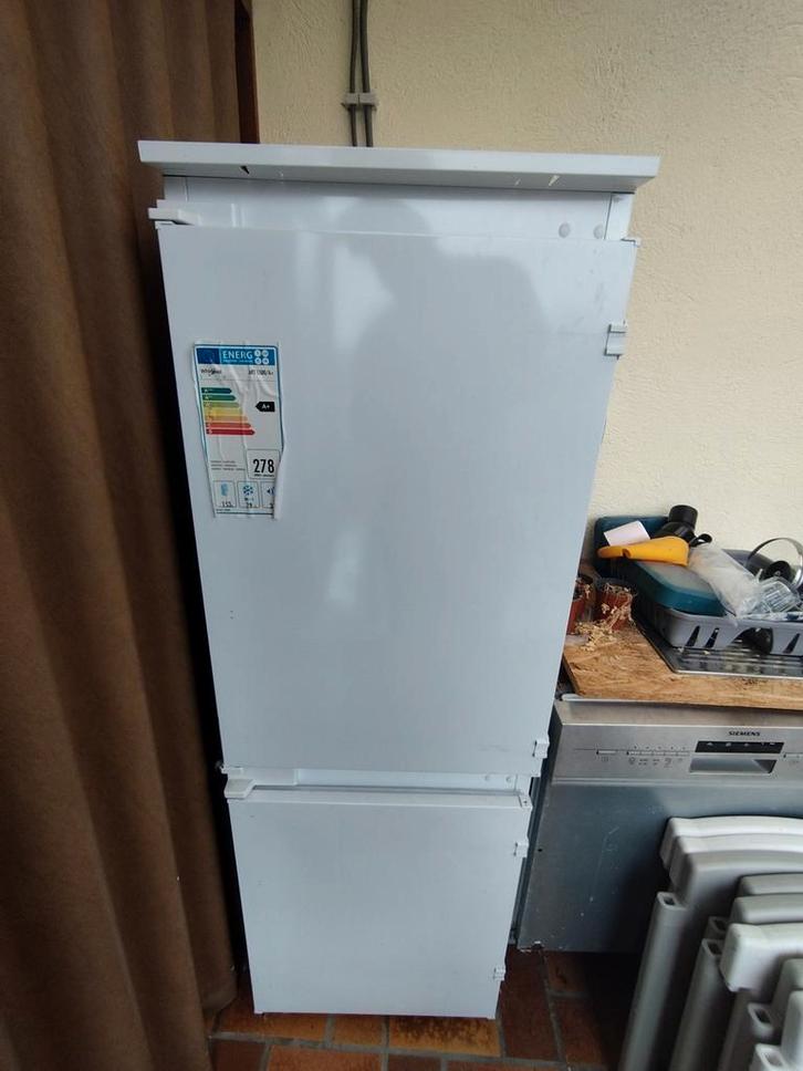 Whirlpool ART 5550/A+ ingebouwde combikoelkast, Elektronische apparatuur, Koelkasten en IJskasten, Zo goed als nieuw, Ophalen