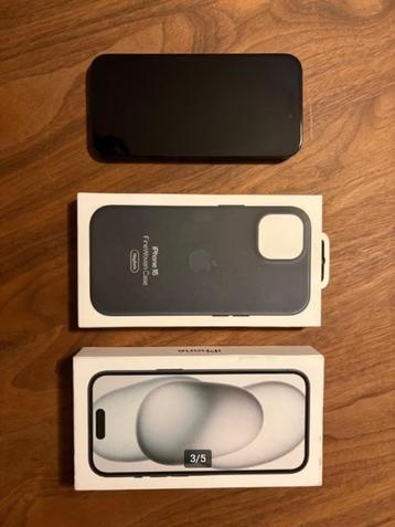 Iphone 15 128 GB + new Original MagSafe FineWoven Case Everg beschikbaar voor biedingen