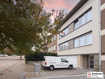 Opbrengsteigendom in Strombeek-Bever, 4 slpks beschikbaar voor biedingen