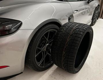 Pneus d'hiver Pirelli Porsche GT4 RS 20 pouces