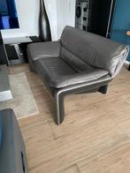 Lederen salon 2 stuks. 3 en 2 zit. Grijs Jori., Huis en Inrichting, Ophalen, Zo goed als nieuw