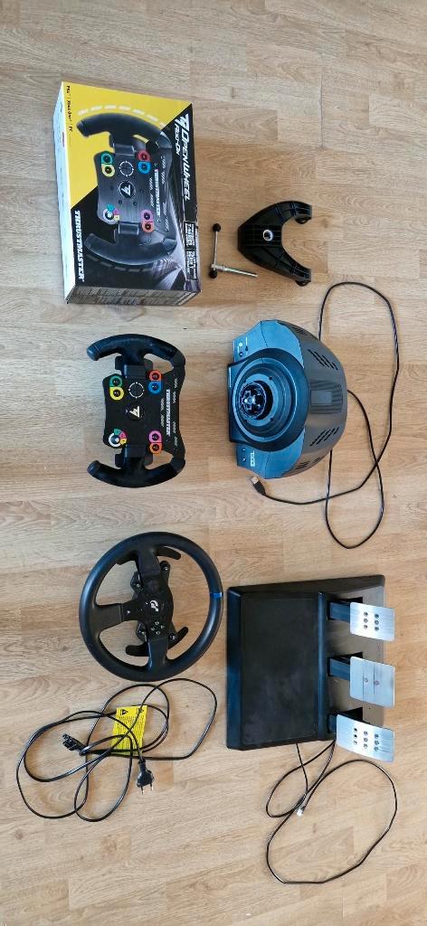 Thrustmaster T300RS GT édition + volant F1, Games en Spelcomputers, Spelcomputers | Sony Consoles | Accessoires, Zo goed als nieuw