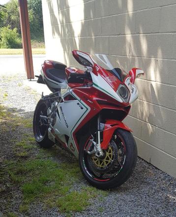 MV Agusta F4 1000R (replica van de AMG RC) beschikbaar voor biedingen