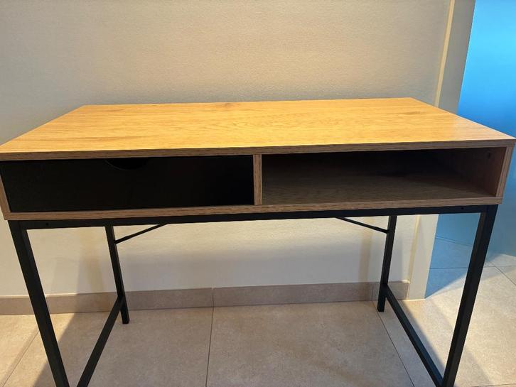 Bureau eikkleur met zwart, Huis en Inrichting, Bureaus, Zo goed als nieuw, Bureau, Ophalen