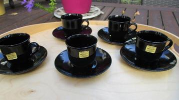 Arcoroc 5 zwarte espresso kopjes beschikbaar voor biedingen